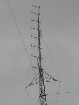 Koperen hekwerk met 8 antenne's